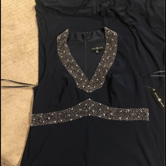 Evening dress - Picture 9 of 10